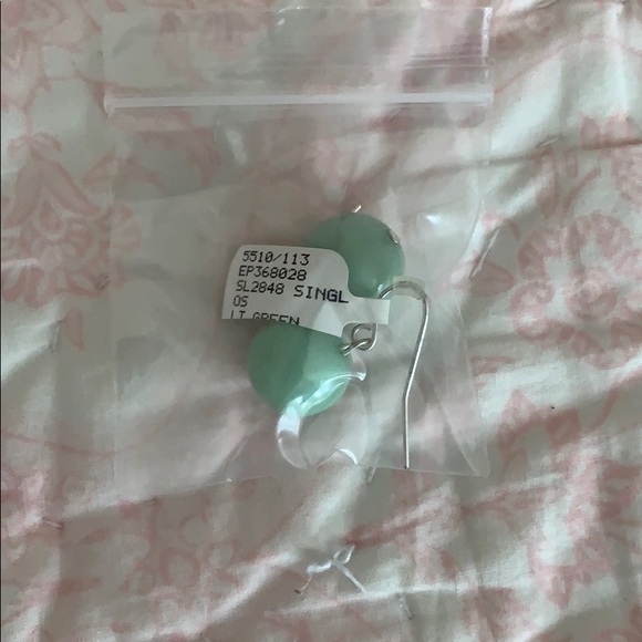 NWT HandPicked Earrings Sphere Shape Classic Pearl Light Green Silver - Picture 8 of 9